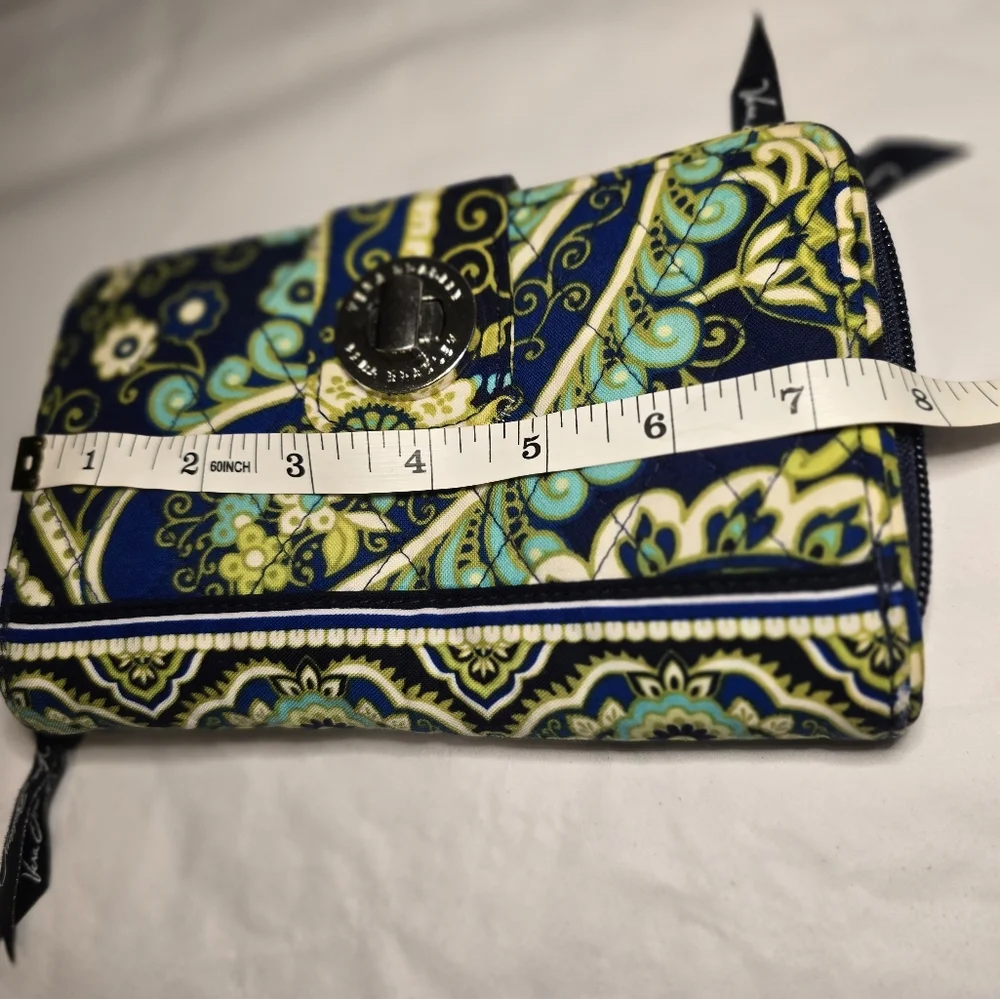 Vera Bradley Retired Rhythm and Blues Turn Lock Style Clutch Wallet - Quilted - Picture 4 of 9